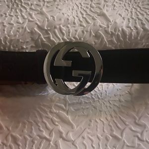 MENS Gucci Belt with Silver Emblem